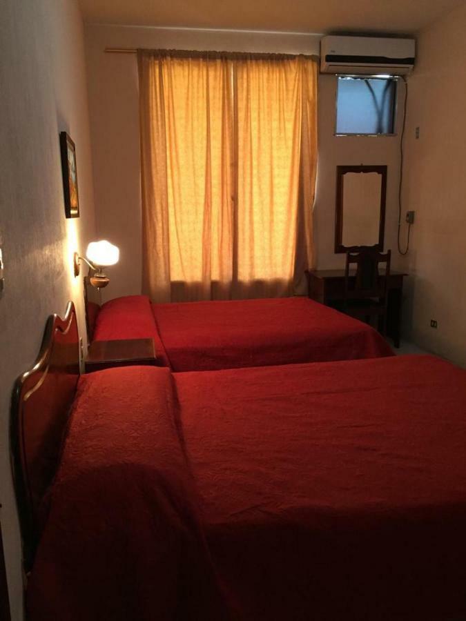Hotel El Reformador Пуэрто-Барриос Экстерьер фото